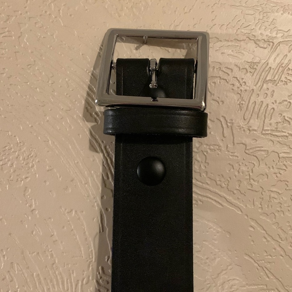 Men’s black leather belt, size 28-29